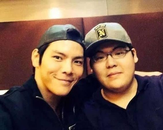 向佐與弟弟向佑。（圖／翻攝微博）