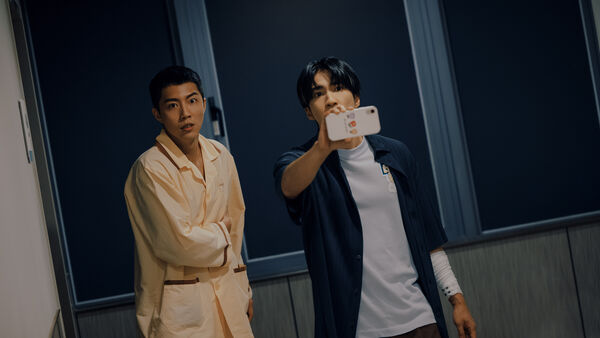 鄭伊健主演的台劇《百萬人推理》登收視榜首。（圖／Netflix提供）