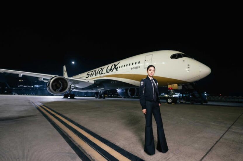 蔡依林穿機長制服重拍《布拉格廣場》MV。（圖／翻攝IG）