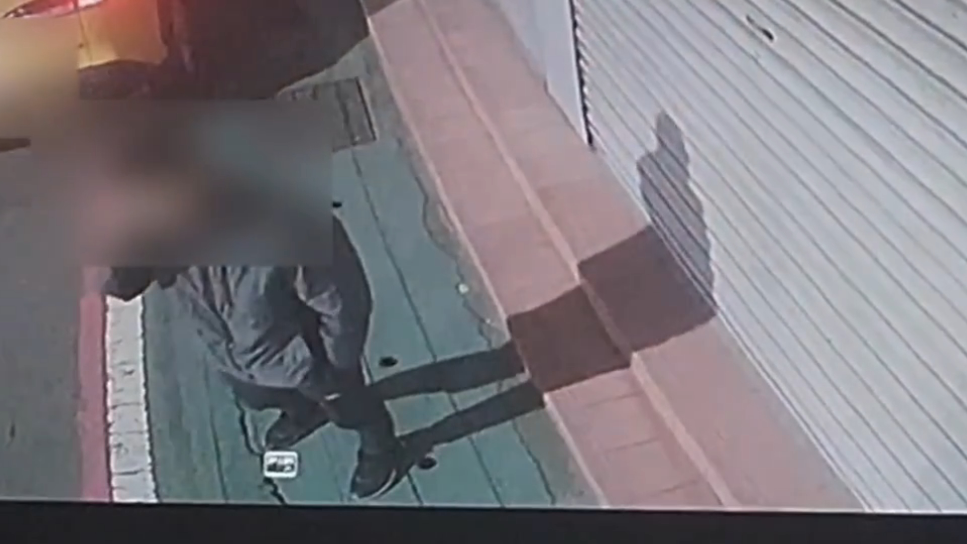 鄭姓男子帶著張姓少年搭乘計程車到面交地點伏擊。