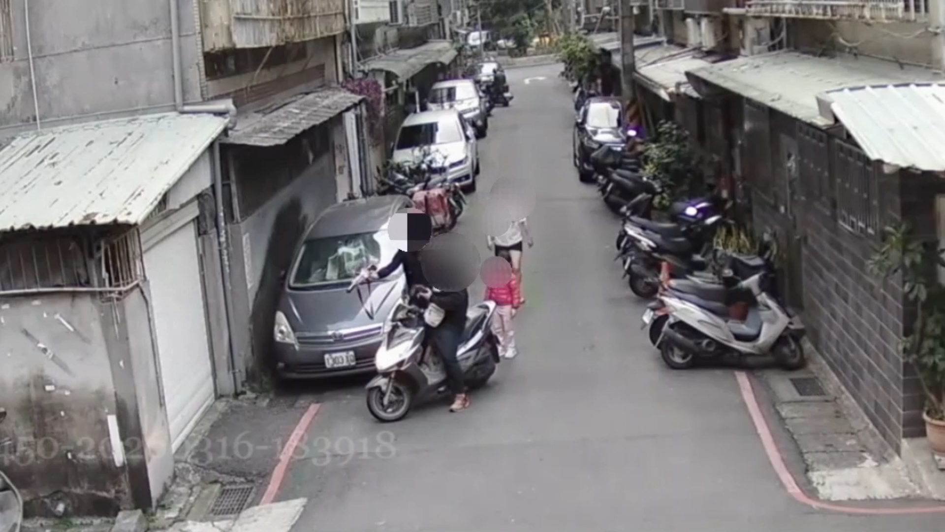 新北市中和區國光街一帶，昨（16）日傍晚17時許傳出民眾「亮槍」糾紛。