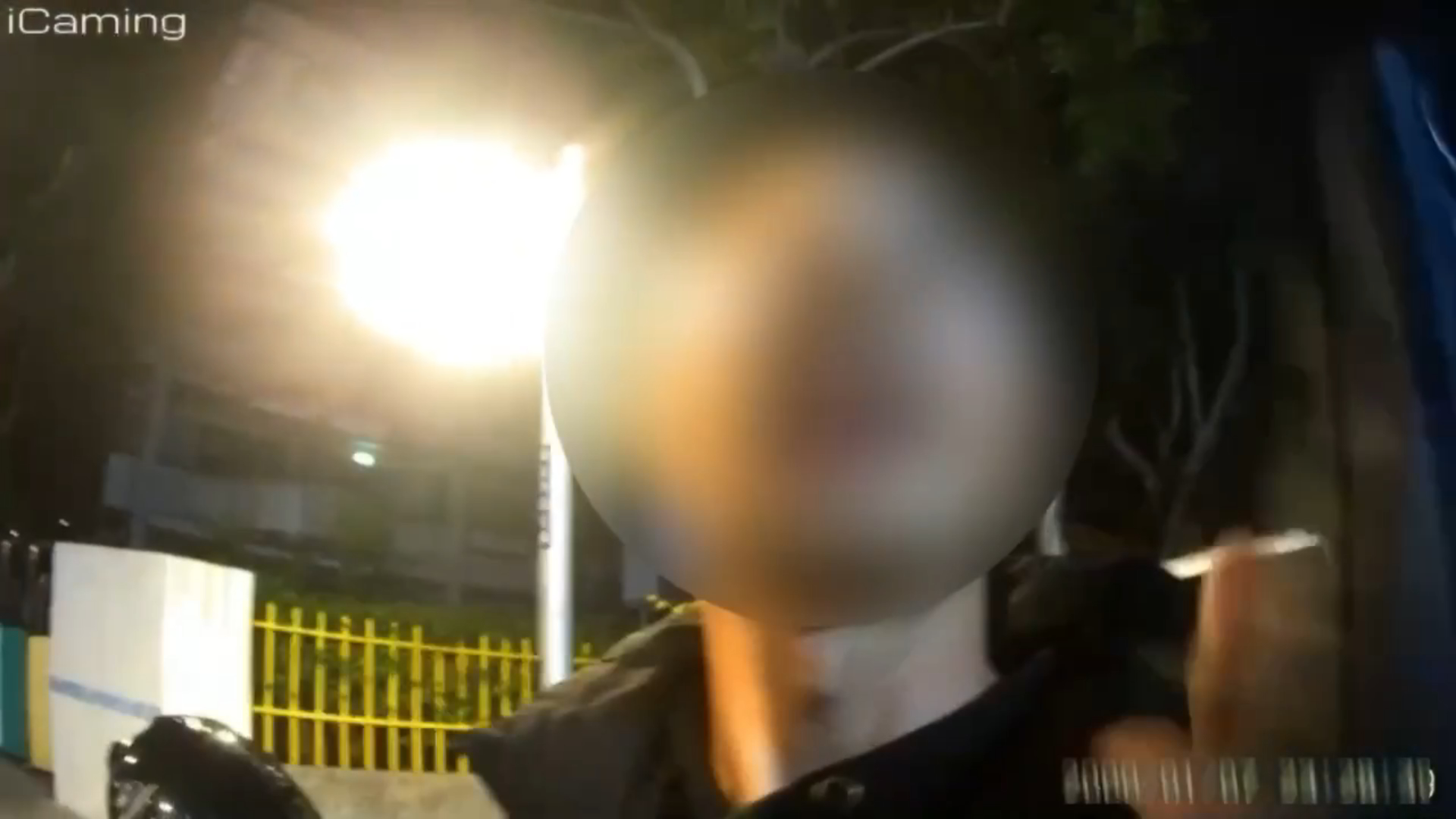 樹林警分局三多派出所員警，昨晚21時許於三福街執行巡邏勤務時，發現潘男騎乘重型機車違規逆向行駛，隨即上前攔停盤查。