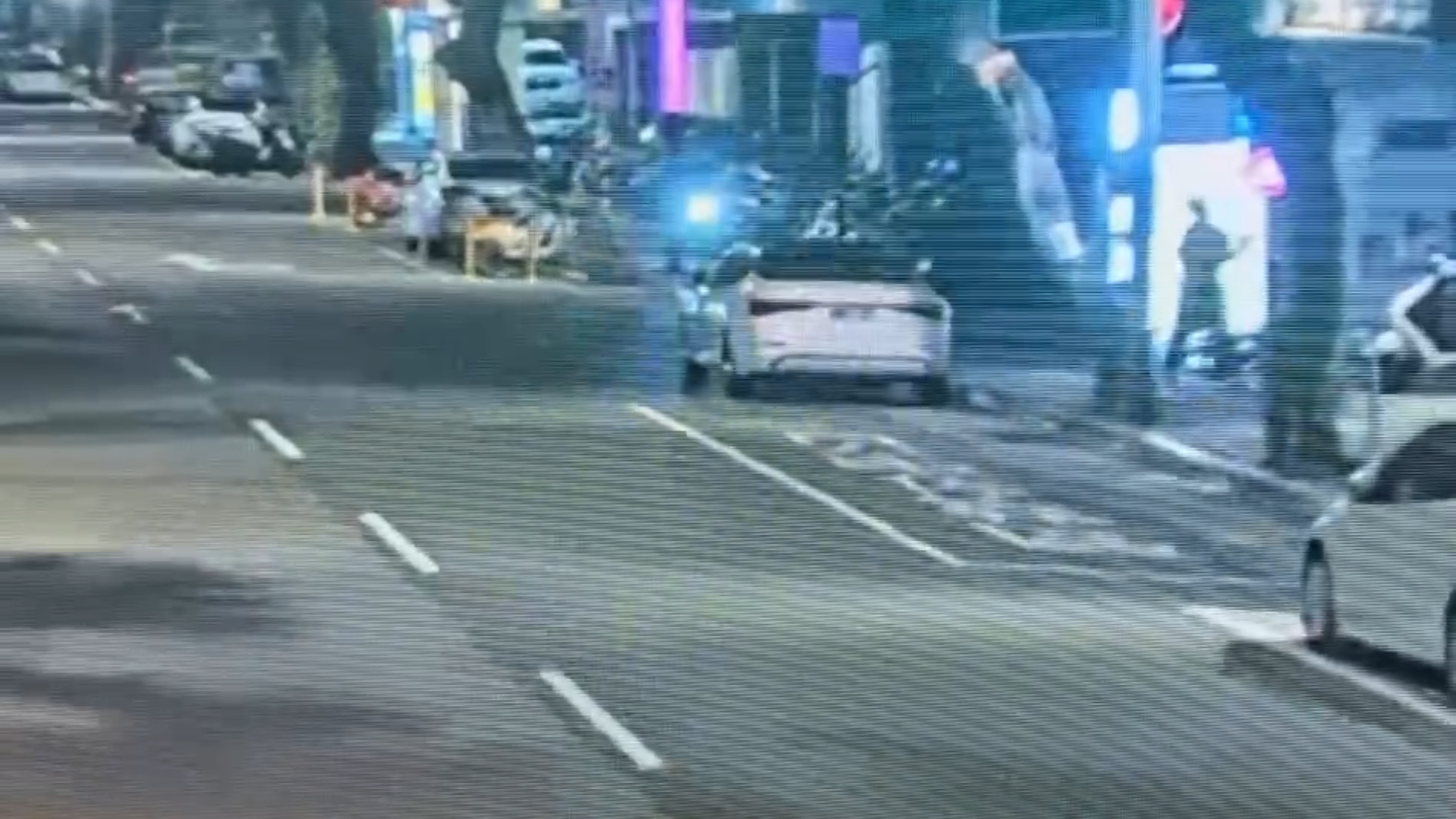 台北市士林區中山北路六段1間美式餐廳，本（3）月21日凌晨3時許驚傳持刀傷人案。