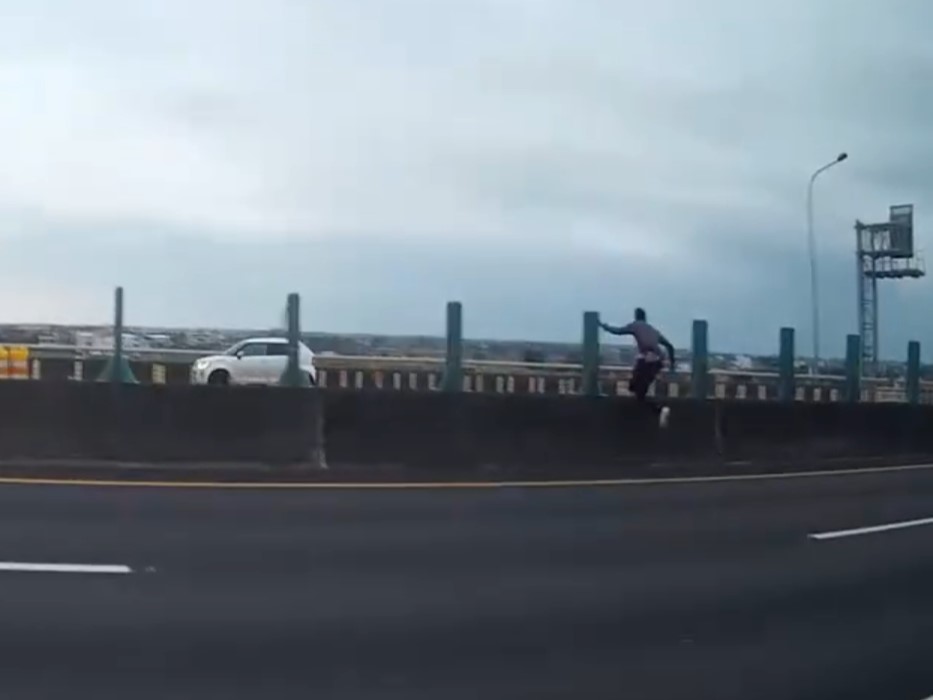 國道5號宜蘭入口匝道,昨(25)日下午17時許發生警匪追逐戰。