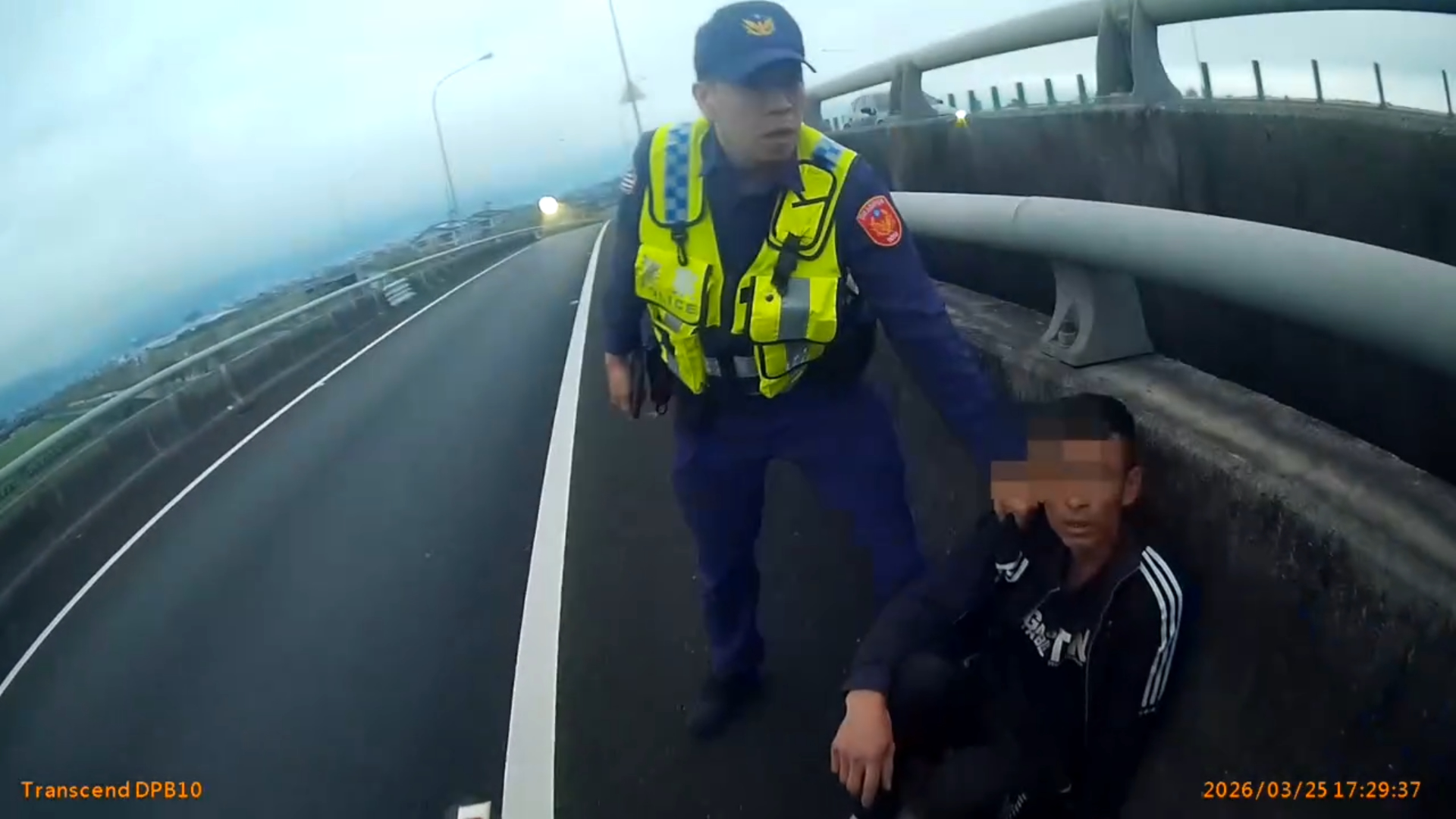 國道5號宜蘭入口匝道,昨(25)日下午17時許發生警匪追逐戰。