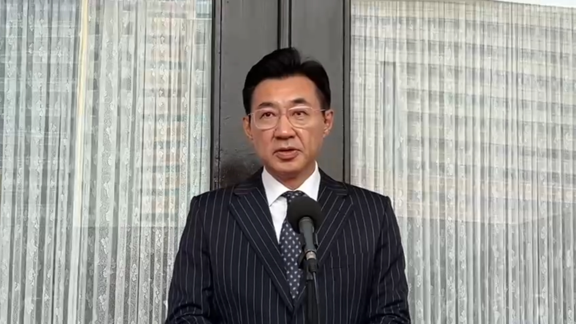 立法院副院長江啟臣將正式代表國民黨投入下屆台中市長選戰，對決民進黨提名的立委何欣純。