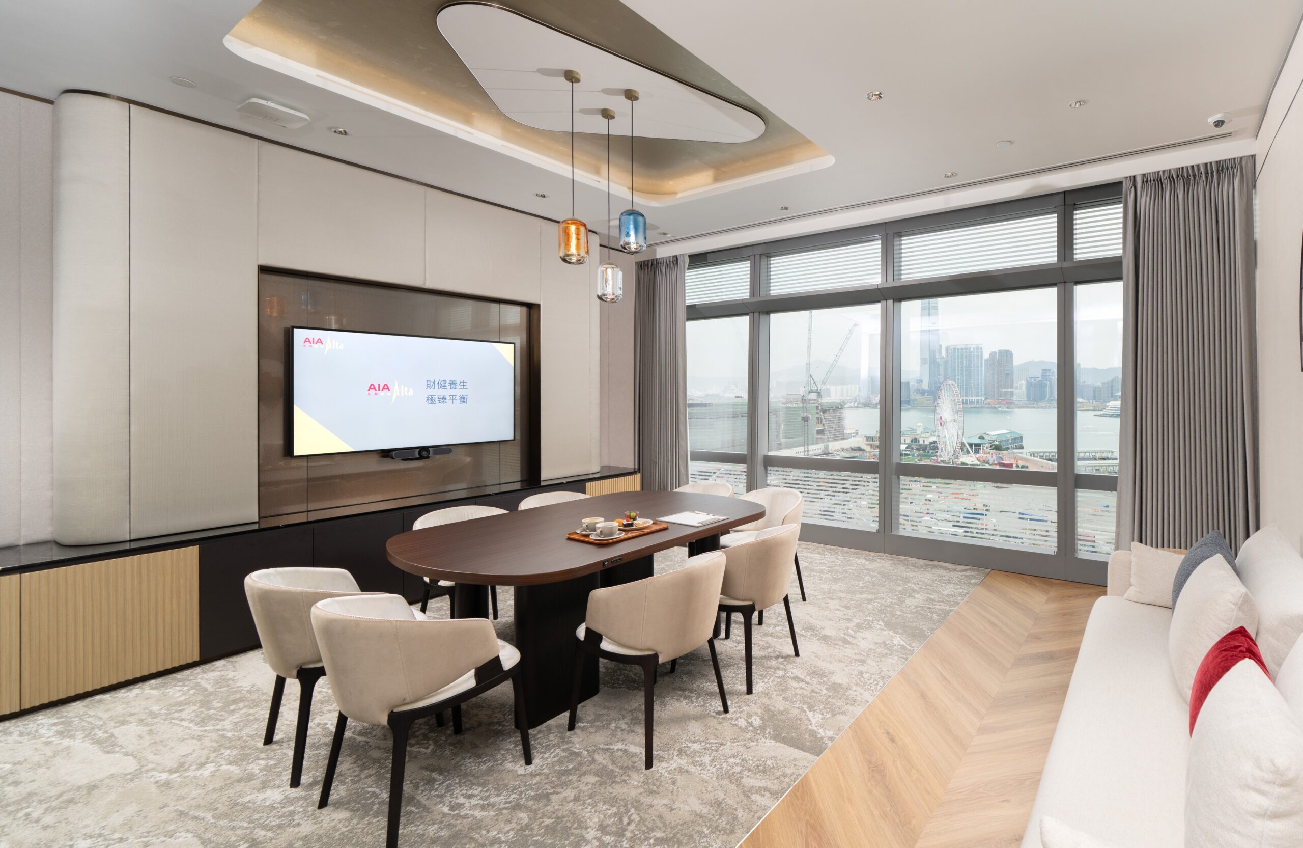 中心的設計理念以 ESG 原則為依歸，透過物料的使用演繹 可持續的價值。