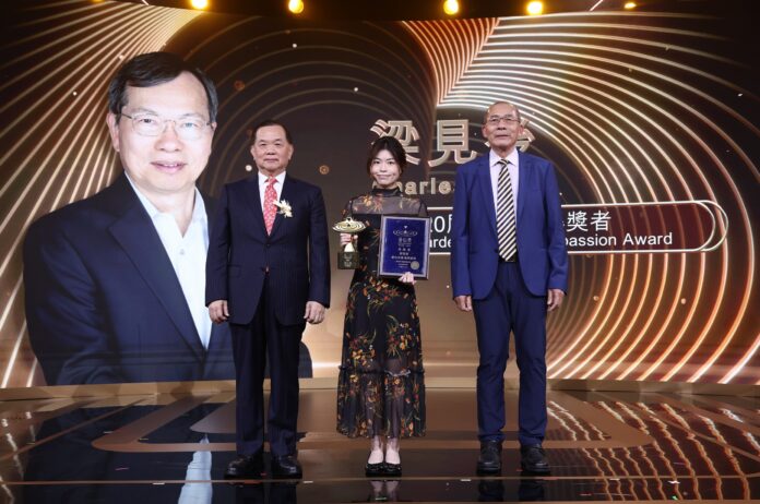 RaRicwcyOJFcW0WvE8iV