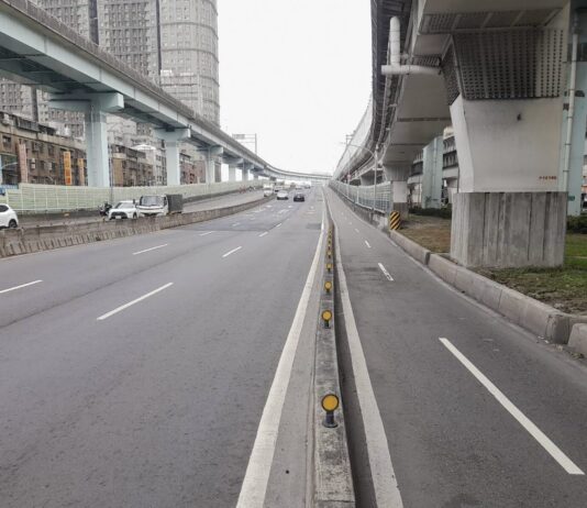 大漢橋交通大調整!3/10 起拆除分隔島 機車夜間改道快車道、預計 5 月底完工