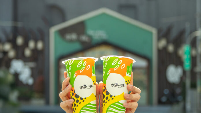 ▲喫茶小舖「黃金美穀」巨型骰子抽整杯 0 元。