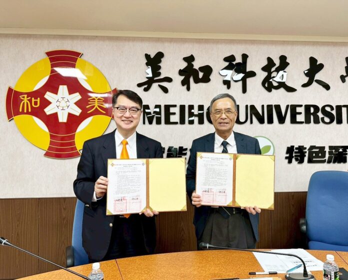 ce5b74ad3df0e4171d4dc070fdefca79