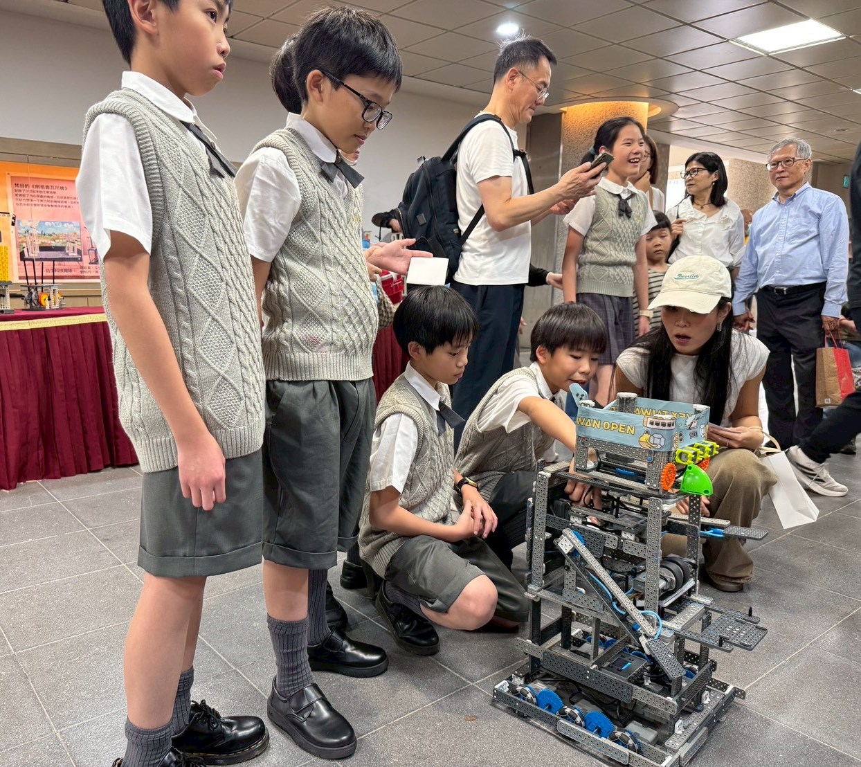 ▲(圖/普台國小「擁抱梵谷」創課聯合展演提供)