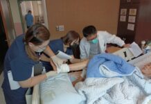 阿嬤遭犬撕咬將4度清創 彰化醫院提免費高壓氧加快傷勢復原