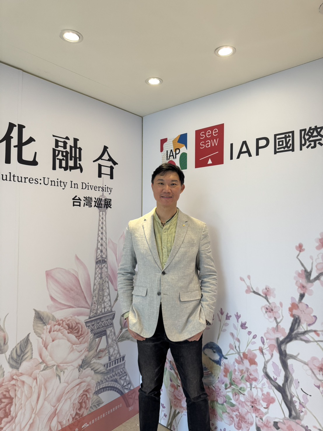 ▲創宇數位行銷創辦人現身IAP國際藝術展現場