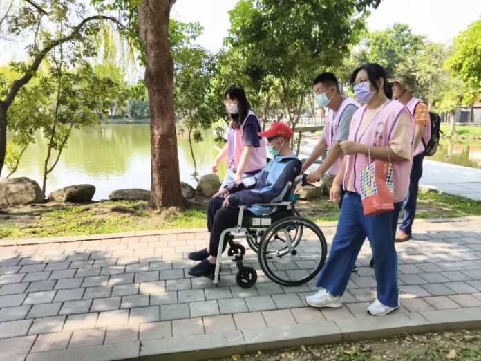 BYp0kEtR1Bw2U6PXFUu3