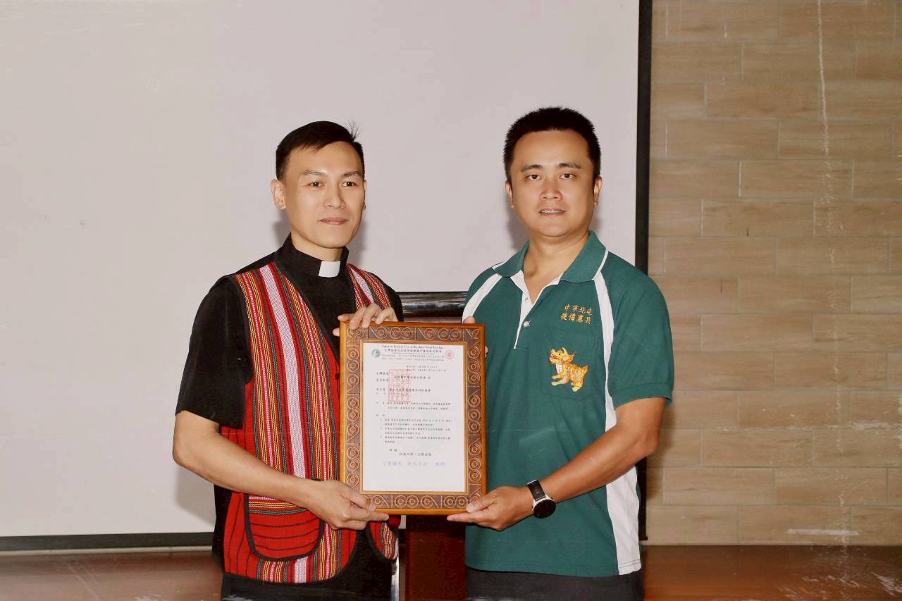 北屯後備憲兵攜手公益團體 深入和平山城關懷偏鄉教育與長者