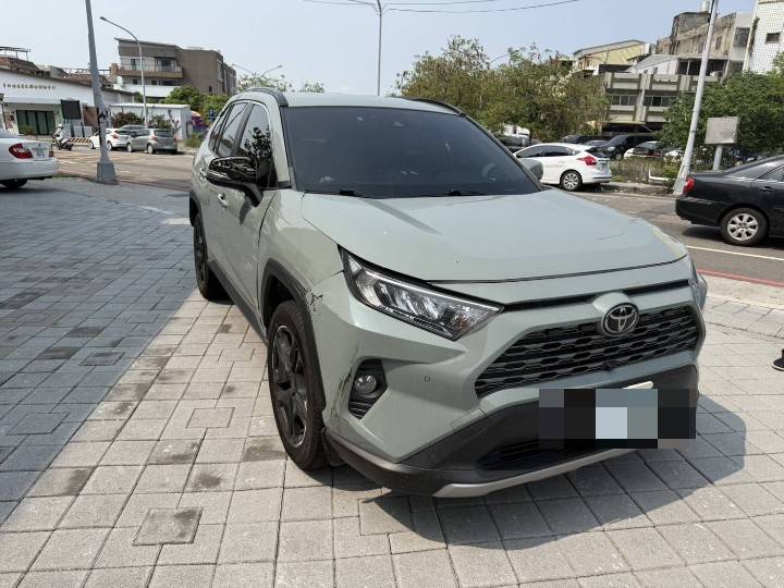 國道1號彰化段連環撞瞬間曝光！行車紀錄器拍下大貨車變換車道釀禍畫面