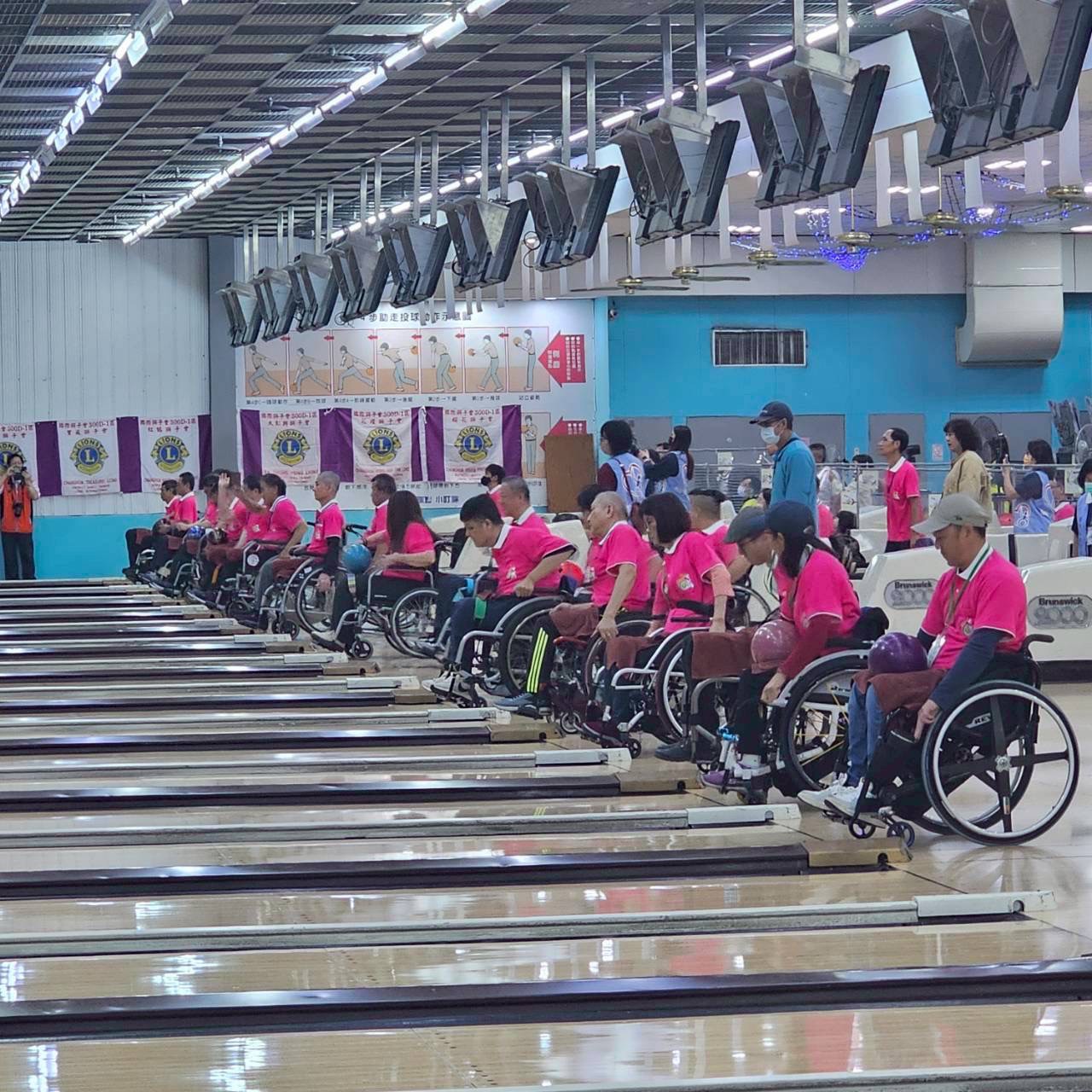 輪椅不缺席!百人隊伍走進大甲媽祖遶境 彩光基金會倡議無障礙參與與重建願景