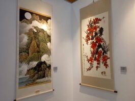 劉玉美水墨創作個展在葫蘆墩文化中心，作品展現磅礴氣勢蘊涵著意境深遠。(圖/記者林均和攝)