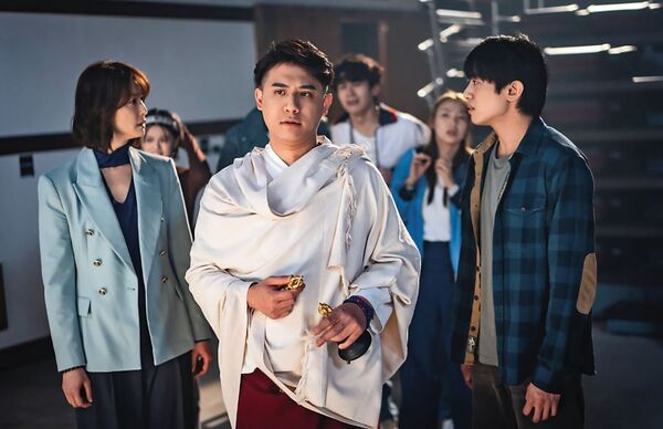 網紅禪師熊仁謙演出電影《啵me之我的青春住了鬼》。（圖／風暴國際）