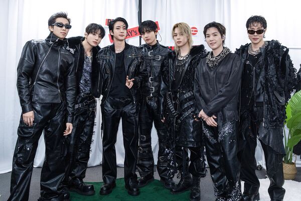 防彈少年團近來展開世界巡迴演唱會。（圖／翻攝BTS X）