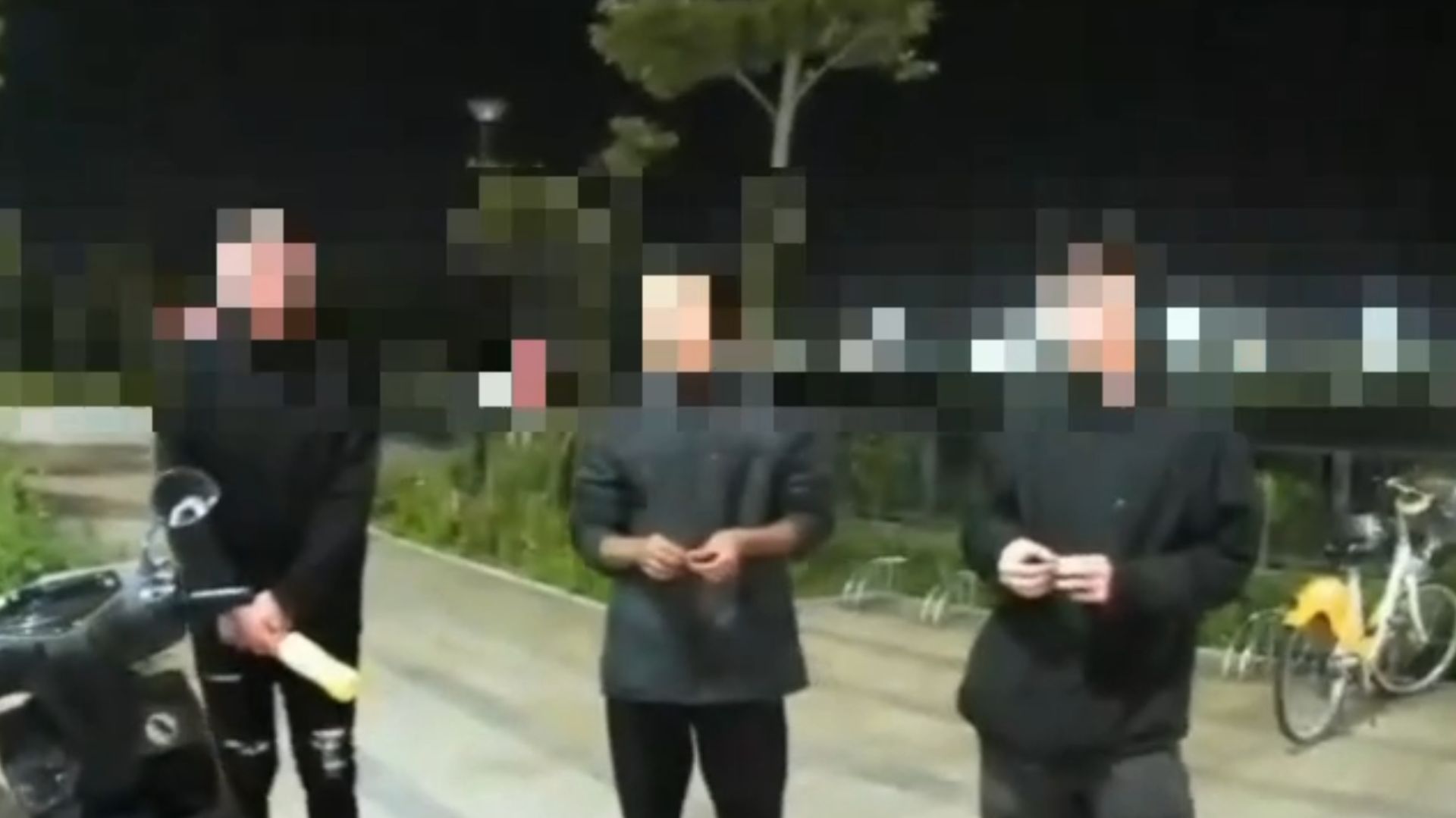 17歲董姓少年日前才因無照駕駛遭警方扣牌卻不知悔改,反而向友人借用車牌懸掛後,透過社群平台IG高調揪團,找來18歲羅姓及20歲陳姓男子,於深夜時段在林口街頭瘋狂競速。警方透過監視器即時察覺異狀,火速將3人查緝到案