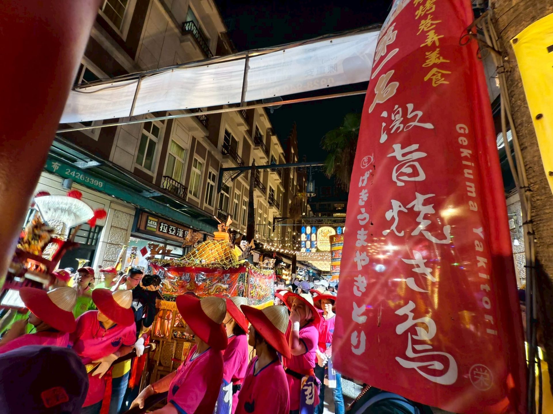 逢甲夜市被媽祖人潮攻陷!激旨燒鳥迎山邊媽 現場宛如遶境嘉年華