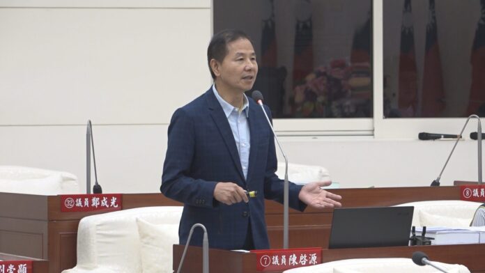 香山風雨球場廁所遠 陳啓源盼就近設置