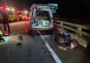 台9線死亡車禍!雙載機車猛撞路邊貨車 夫妻雙雙身亡