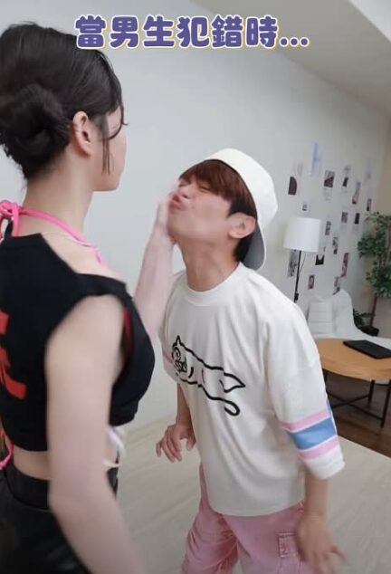 蔡阿嘎合體日本女優瀨戶環奈，並大玩情境短劇。（圖／翻攝蔡阿嘎臉書）
