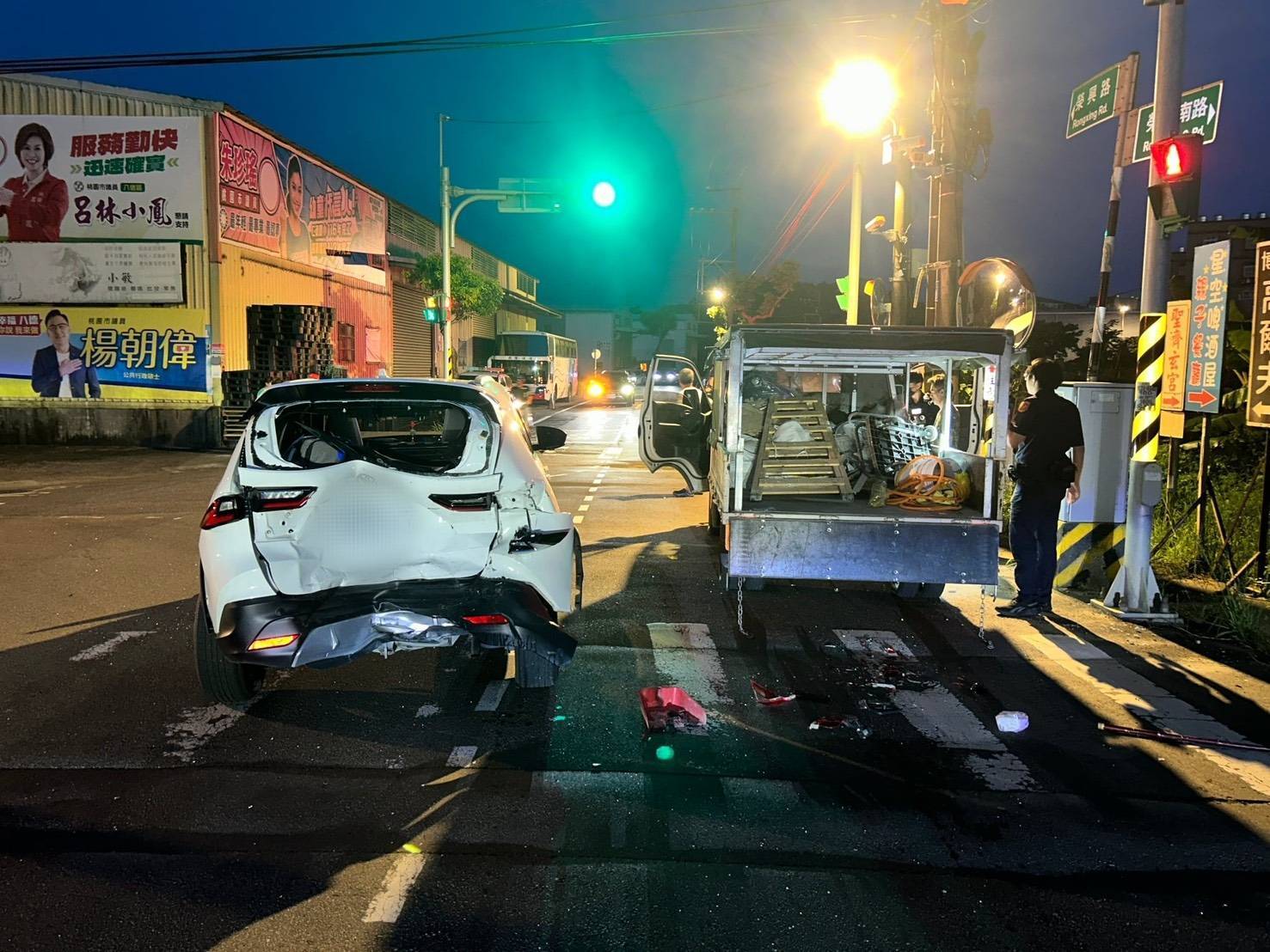 ▲扣牌後再上路發生第二起車禍,釀5人受傷(圖/記者王俊勝 翻攝)