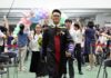 東華附小第77屆畢業典禮 師長獻唱祝福畢業生勇敢追夢