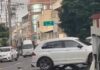 蘆竹女子駕休旅車猛撞鐵皮圍籬! 原來是和男友吵架