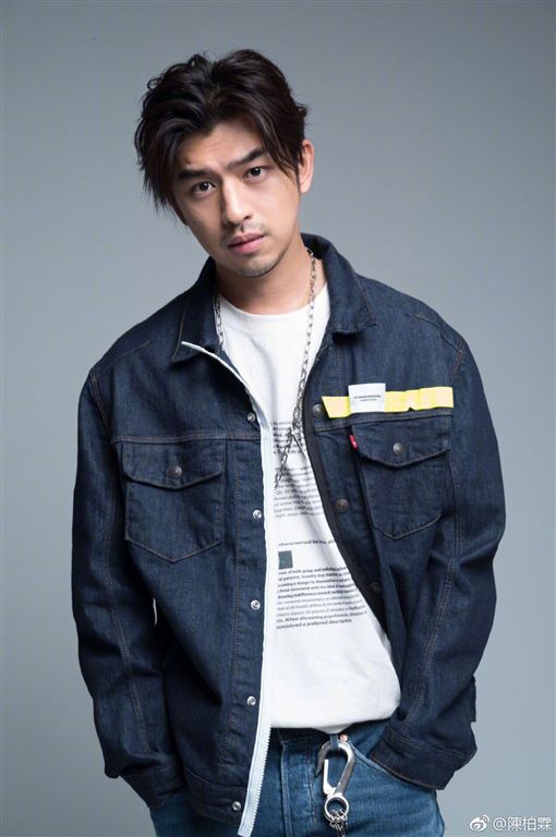 陳柏霖見到警方上門心情平靜。（圖／翻攝陳柏霖微博）