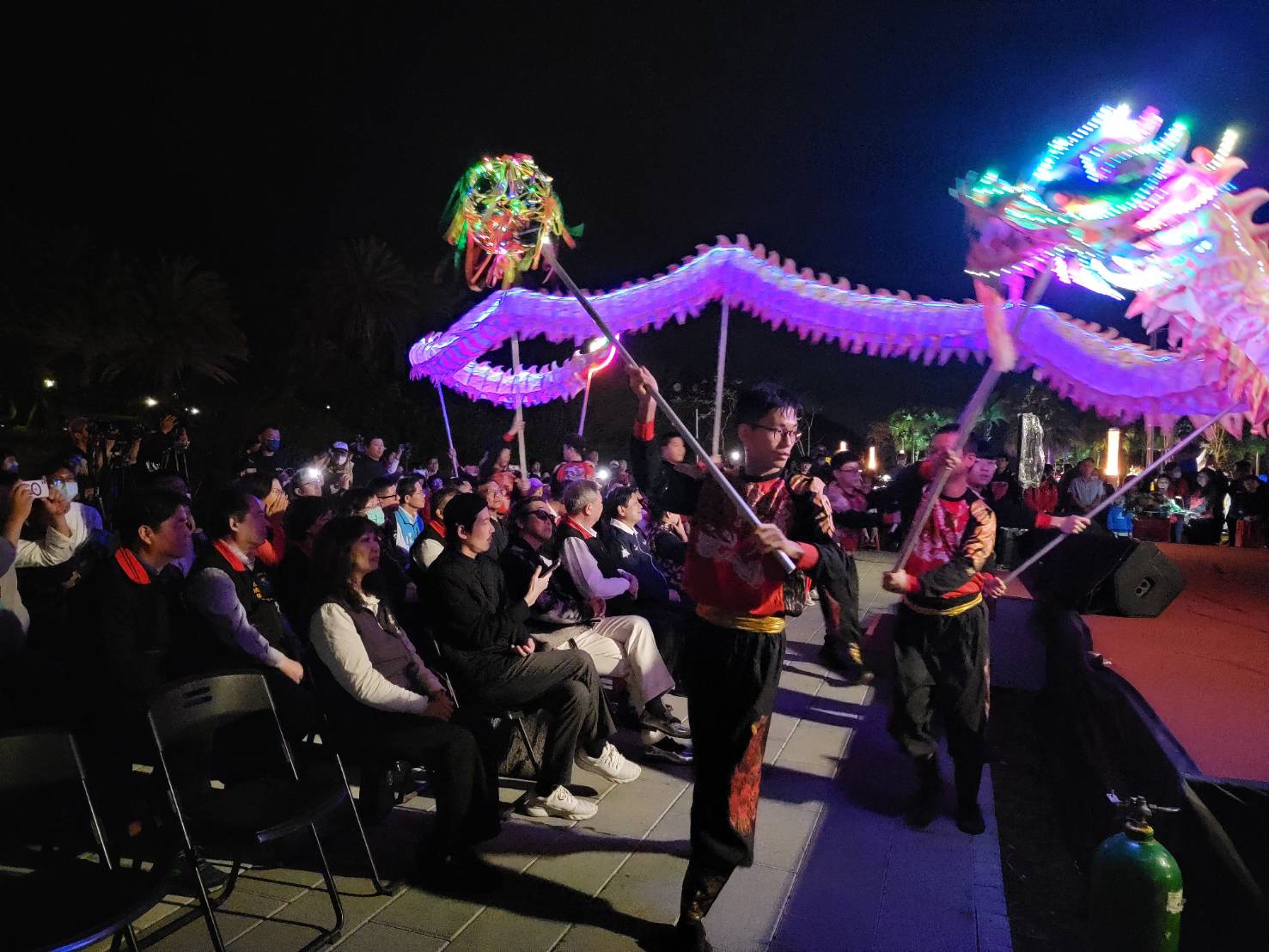 「2024花蓮太平洋燈會」今晚起在南濱段盛大登場。（圖∕記者范振和攝） 