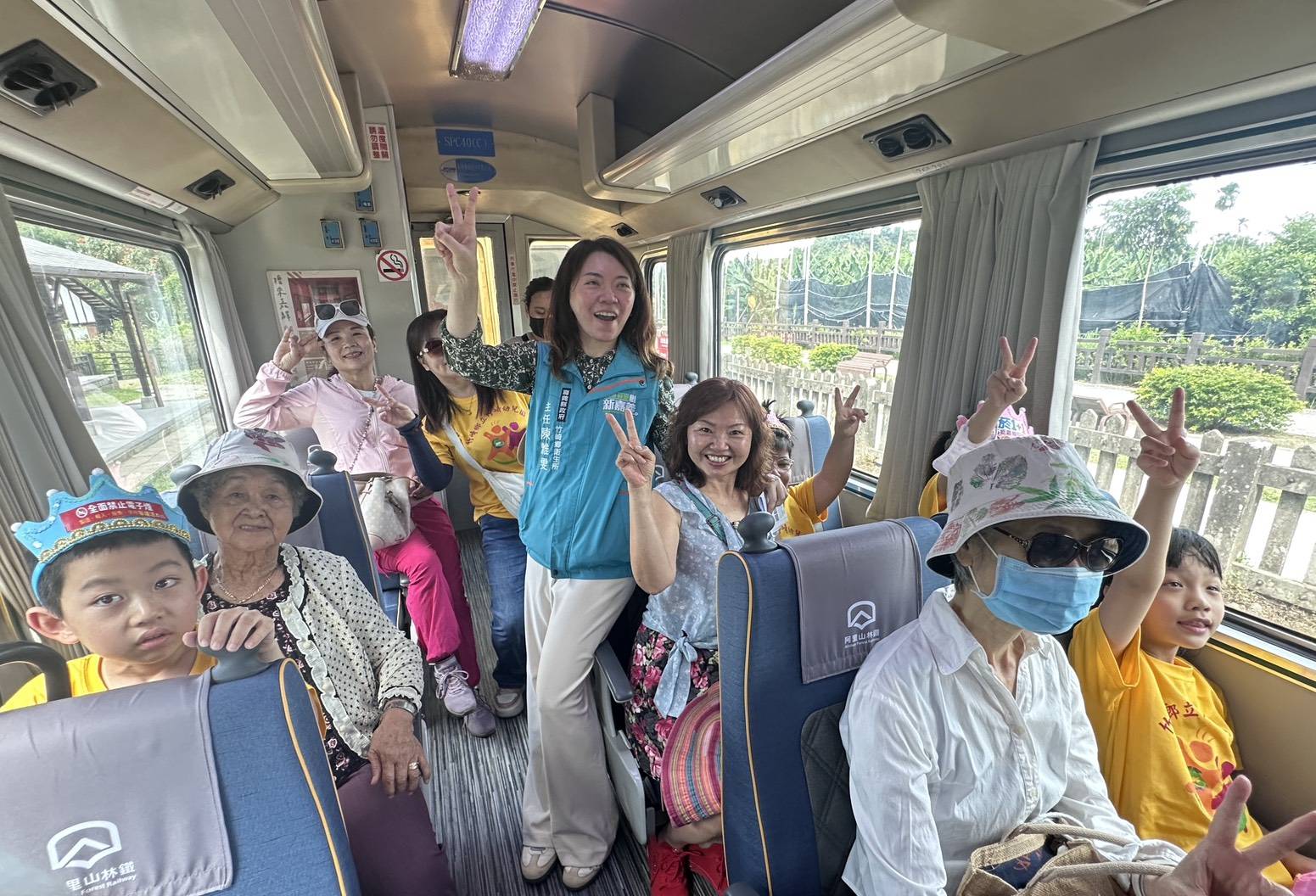 竹崎衛生所無菸懷舊小火車之旅　老幼共乘沿途撿菸蒂