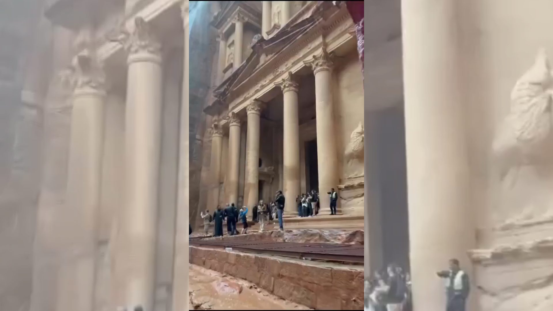 影/奪命山洪暴發侵襲彼特拉古城 造成母子死亡