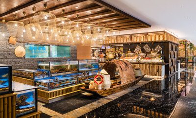澳娛綜合旗下餐飲選擇豐富，其中位於上葡京的「自助山」集合環球美饌。