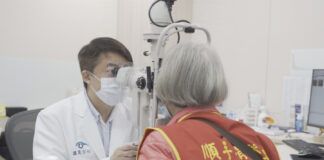 眼科診所為長輩義診 一起保護眼睛靈魂之窗