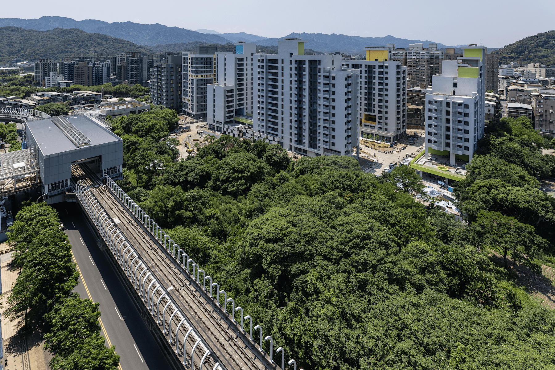 侯友宜視察三峽國光社會住宅     打造全新北最大社區型態