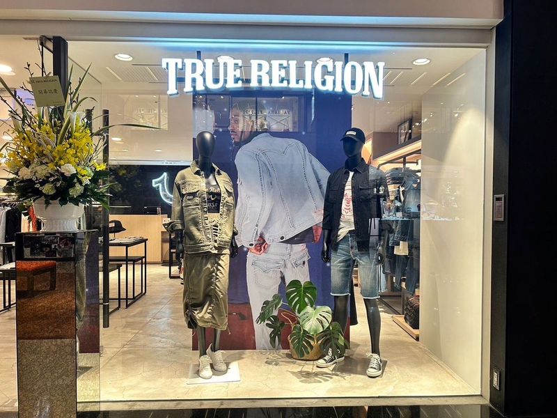 True Religion 美式工裝風潮力覺醒，街頭時尚穿出丹寧新態度