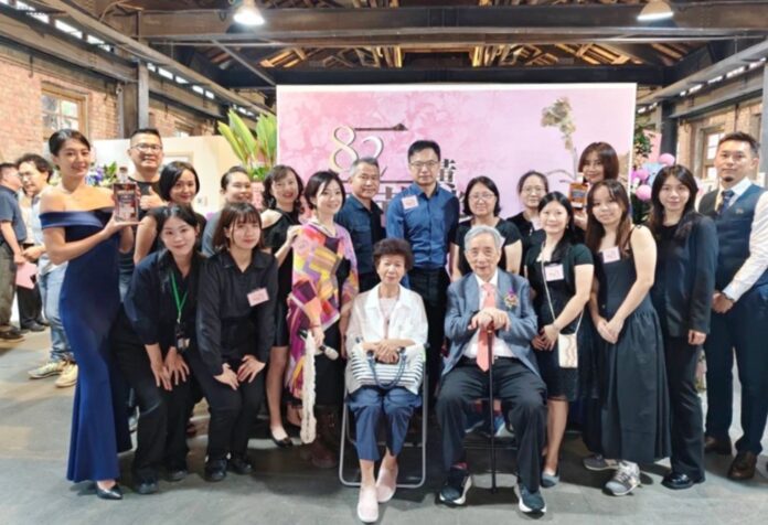 7c01620b30aec898531bf05b0f93f1e9