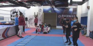 部落WAWA生活品格營 小學員們齊打拳