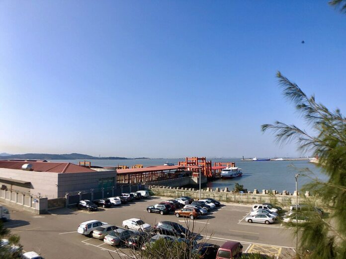 82729-726944514771204441892281330699236793781986792068815667390658333383