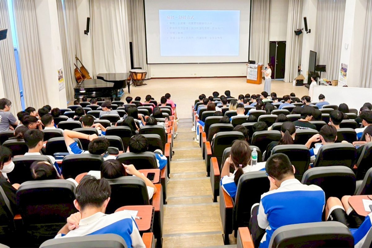 月經教育不再尷尬！彰基前進校園啟蒙青年性別意識