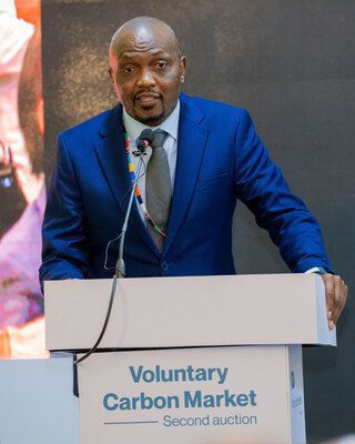 Hon. Moses Kuria, Cabinet Minister, Ministry of Investments, Trade & Industry, The Republic of Kenya, addresses delegates at RVCMC’s largest ever auction of voluntary carbon credits Hon. Moses Kuria, Cabinet Minister, Ministry of Investments, Trade & Industry, The Republic of Kenya, addresses delegates at RVCMC’s largest ever auction of voluntary carbon credits