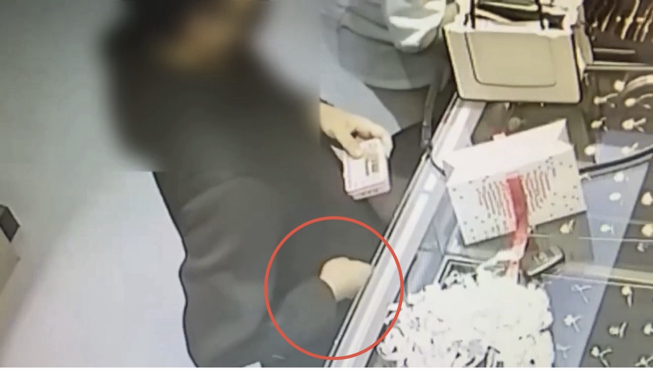 假買黃金真行竊 22歲女賣家慘被「調包」 嫌犯驗貨趁隙奪走金手鍊落跑