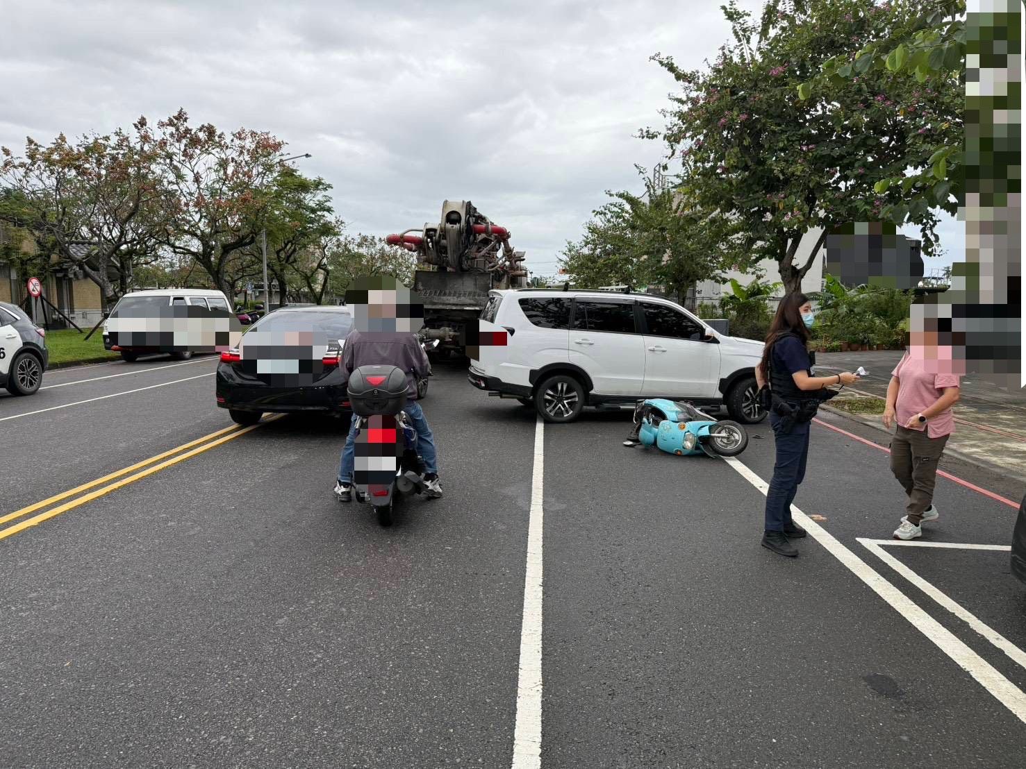 迴轉沒在看! 宜蘭清晨驚險車禍 汽車突轉向狠撞直行騎士
