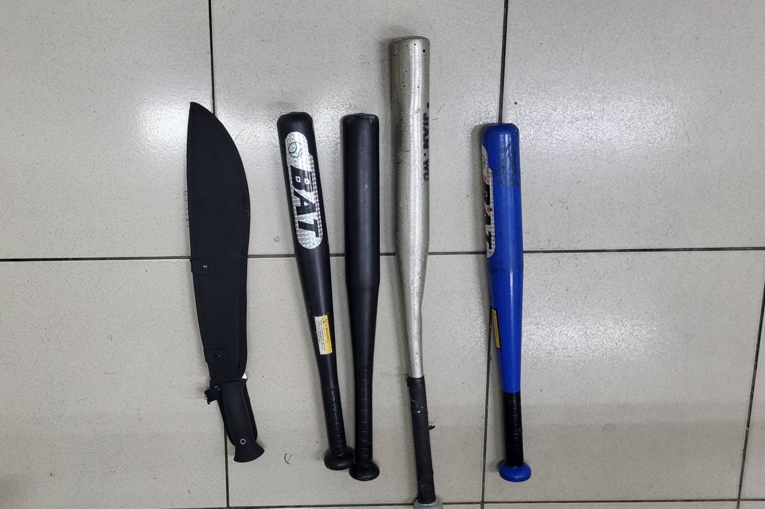 高雄深夜鬥毆!男為女友出氣 兩方開山刀互砍、球棒痛毆