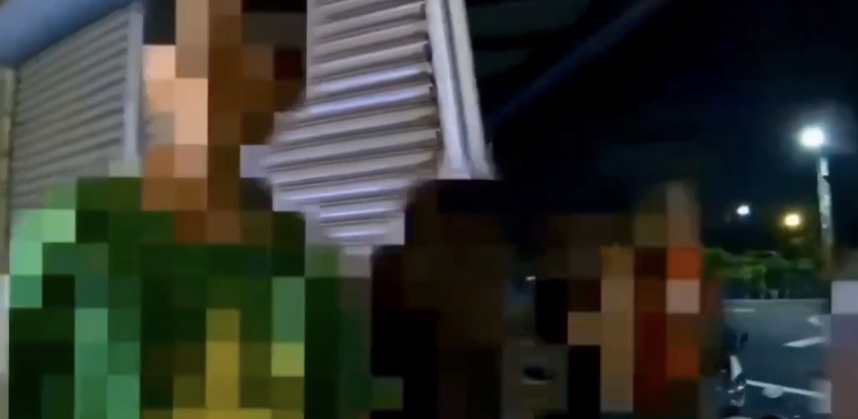 高雄深夜鬥毆!男為女友出氣 兩方開山刀互砍、球棒痛毆